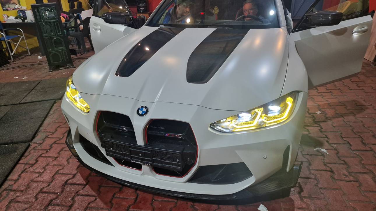 BMW M3 CS – STOCK